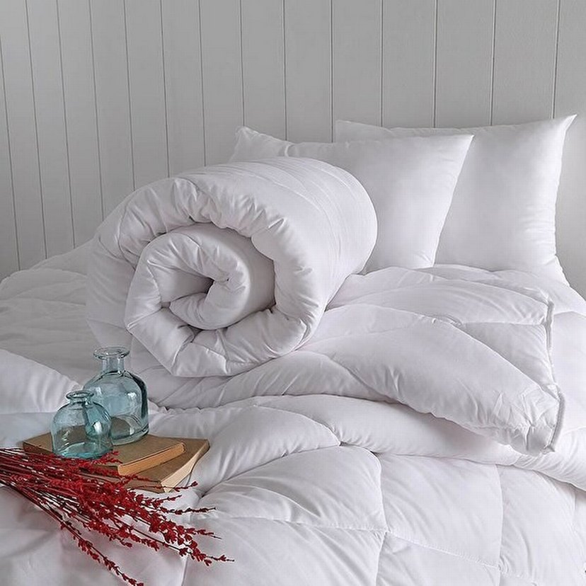 Beyaz Desensiz Yorgan mikrofiber çift kişilik
195*215 - Görsel 4