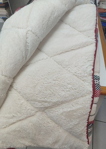 Bordo Gri Ekose Desenli peluş yorgan - Görsel 5