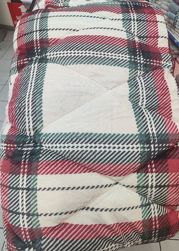 Bordo Gri Ekose Desenli peluş yorgan - Görsel 3