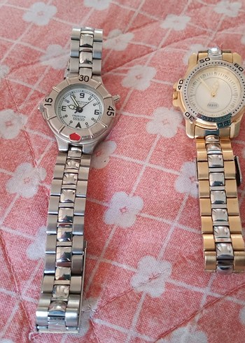 Altın renkli vintage kemerli kadın saati