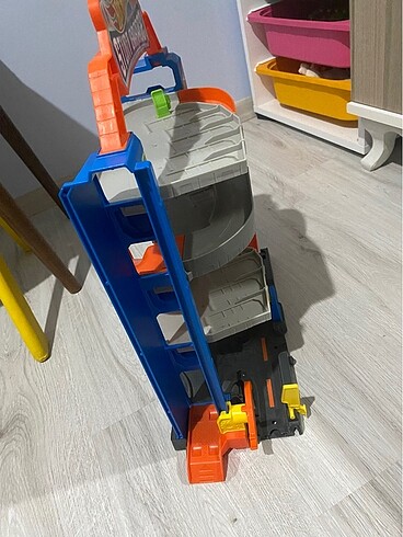 Beden Renk Hot wheels garaj