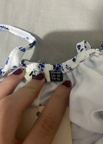 Bershka Mavi Çiçekli Beyaz Mini Kısa İpli Elbise