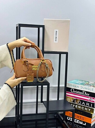 MİU MİU ARCADİE BAG ÇANTA