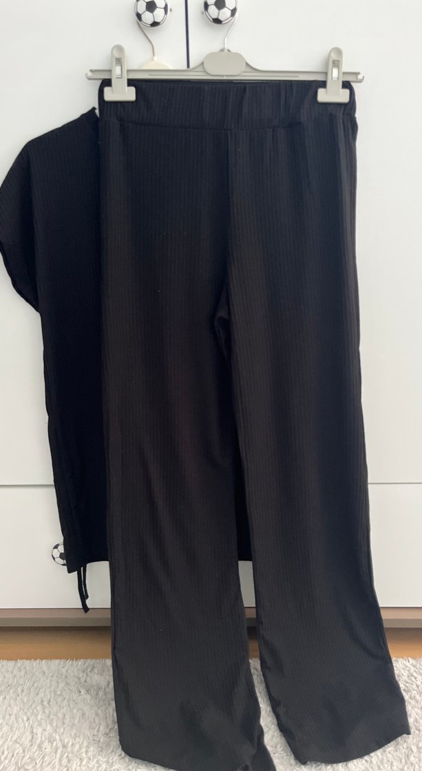 Siyah Kısa Kollu Salaş Kadın Takım Alt-Üst - Görsel 2