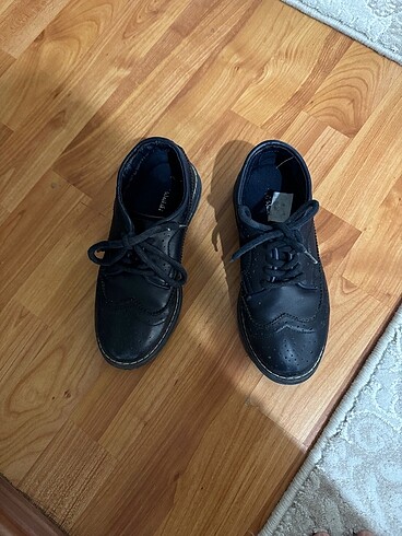 Siyah şık çocuk ayakkabı - Görsel 4