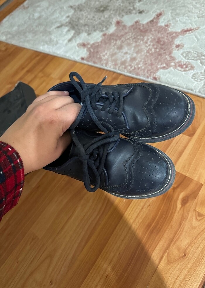 Siyah şık çocuk ayakkabı - Görsel 2