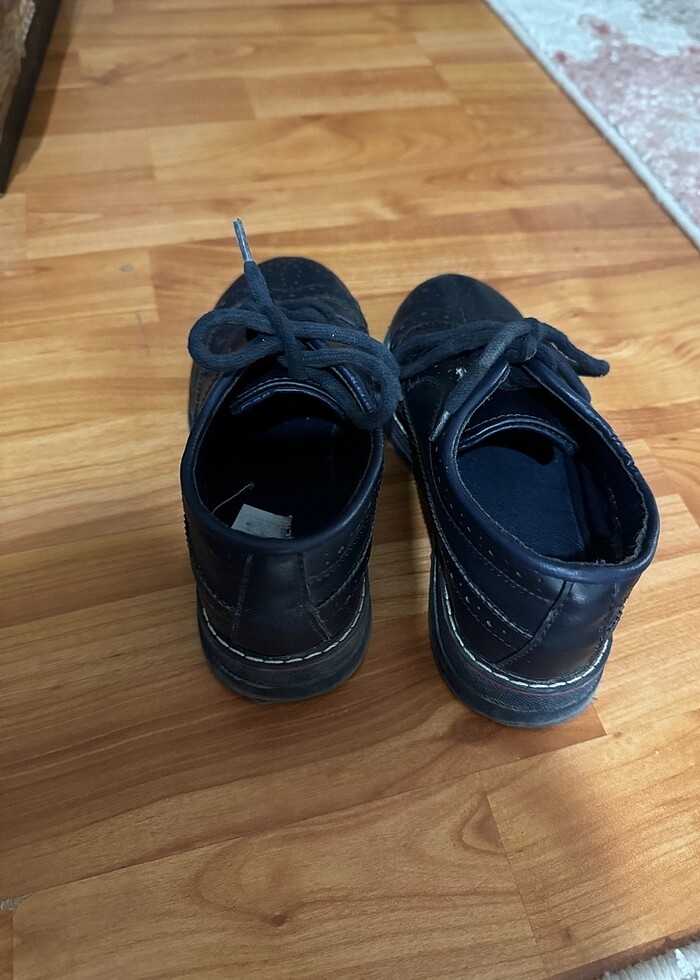 Siyah şık çocuk ayakkabı - Görsel 3