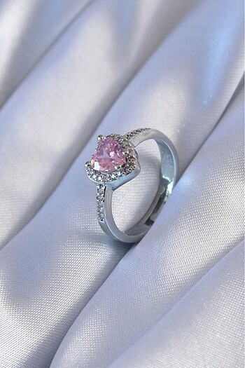 CHARM MODEL PEMBE YÜZÜK