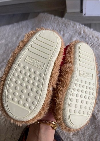 Kız Çocukları İçin Kahverengi Kürklü Terlik - Görsel 5