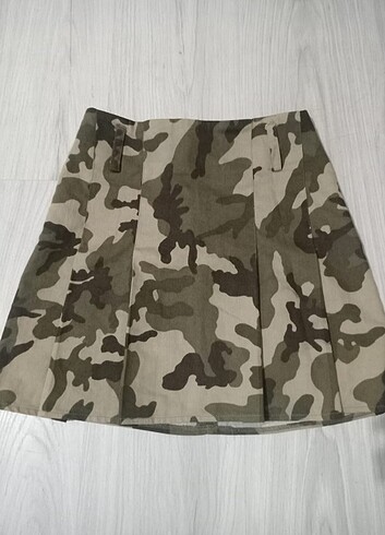 Asker mini eteği