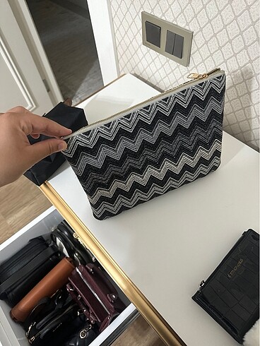  Beden Clutch