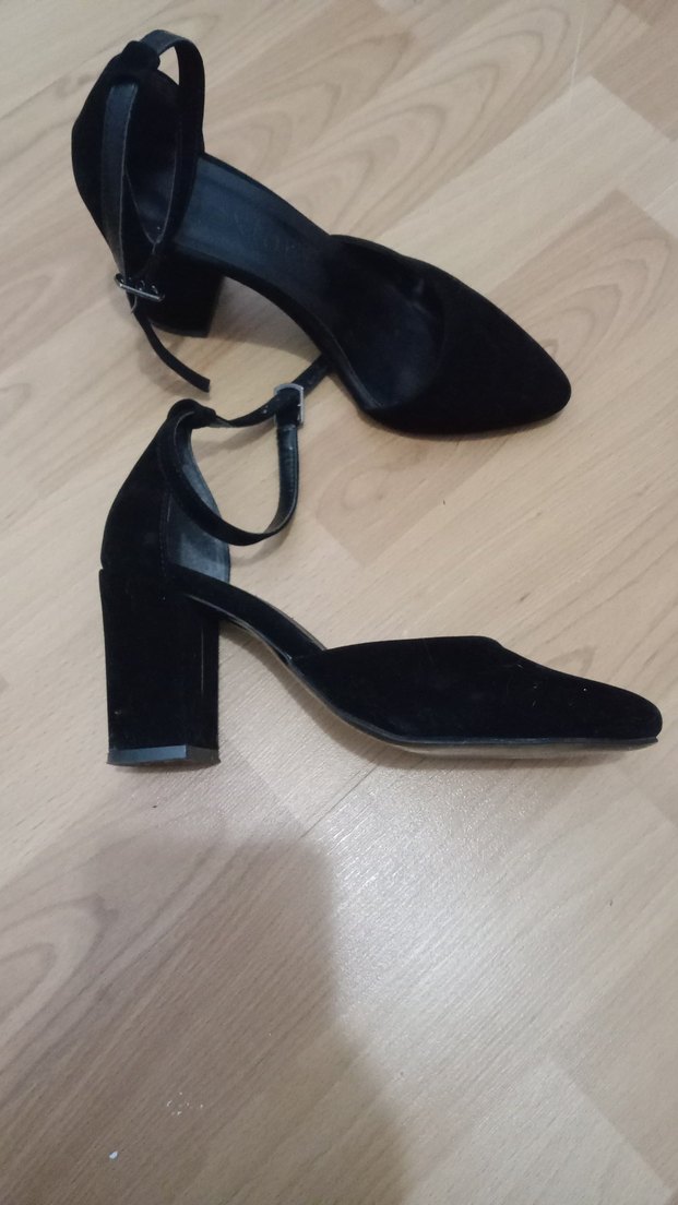 Kemerli Siyah Topuklu Ayakkabılar - Görsel 2