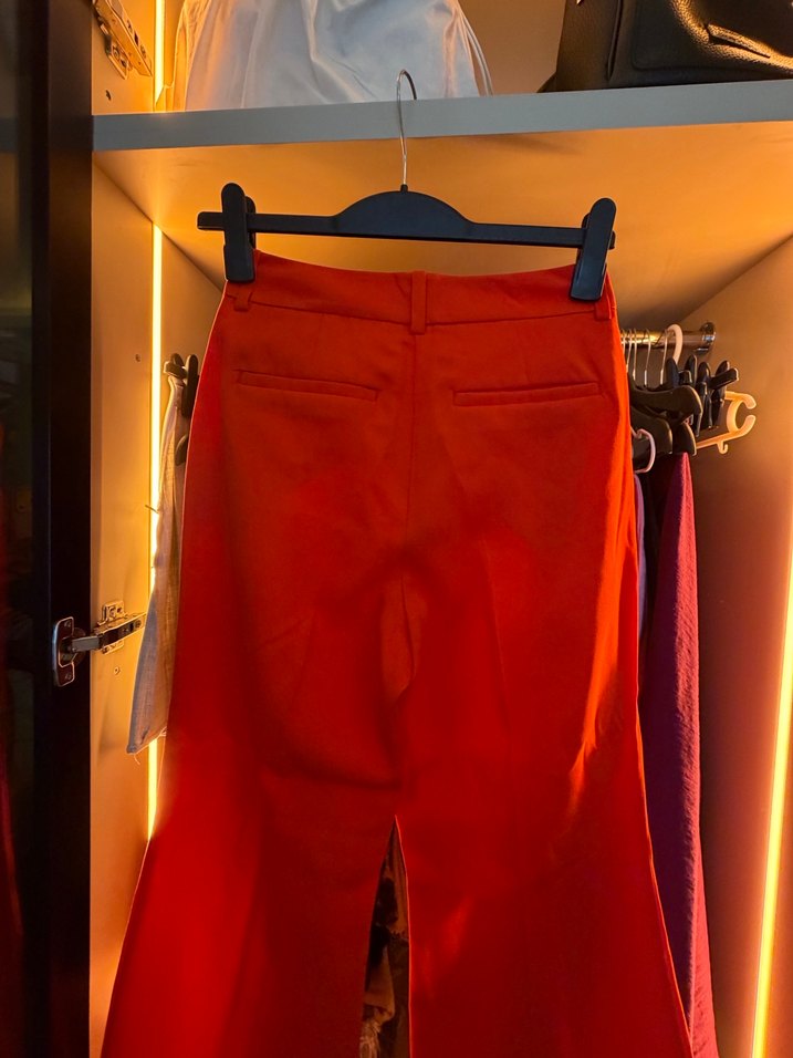 Kırmızı Kadın Süet Midi Kemerli Pantolon - Görsel 4