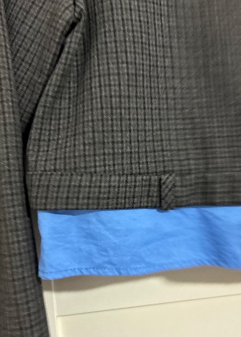 Düğme Detaylı Uzun Kollu Crop Gömlek - Görsel 4