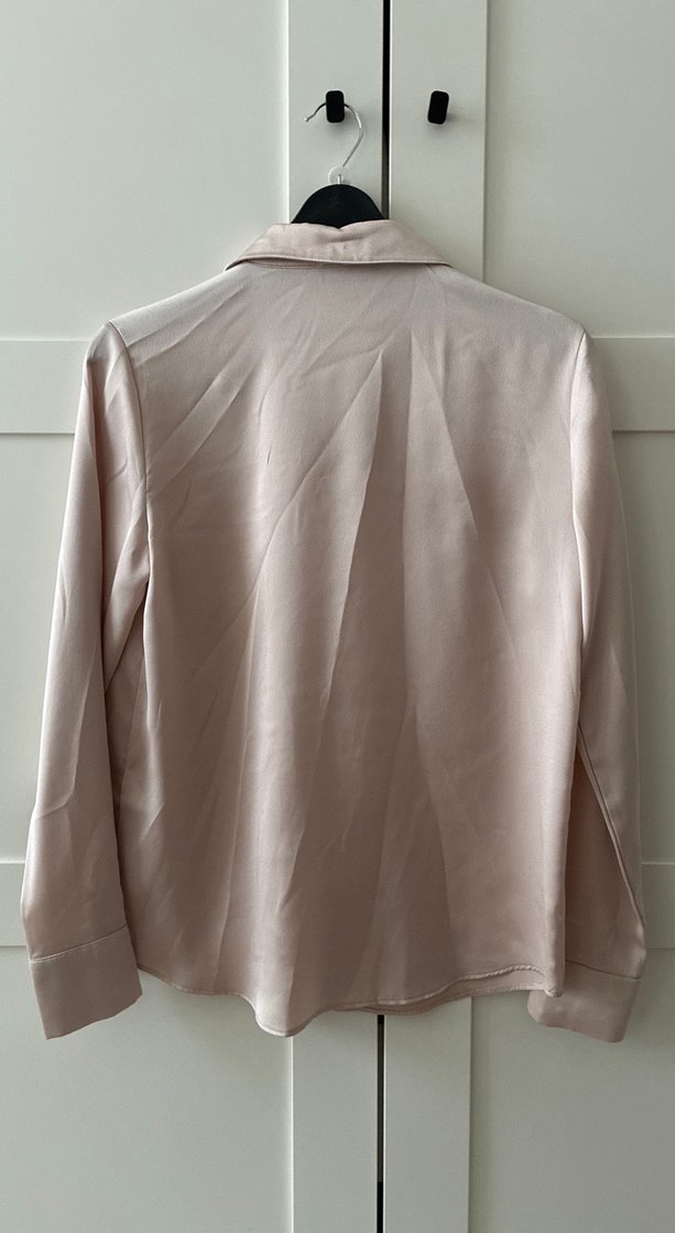 Bej Saten Düğmeli Kadın Gömlek - Görsel 4