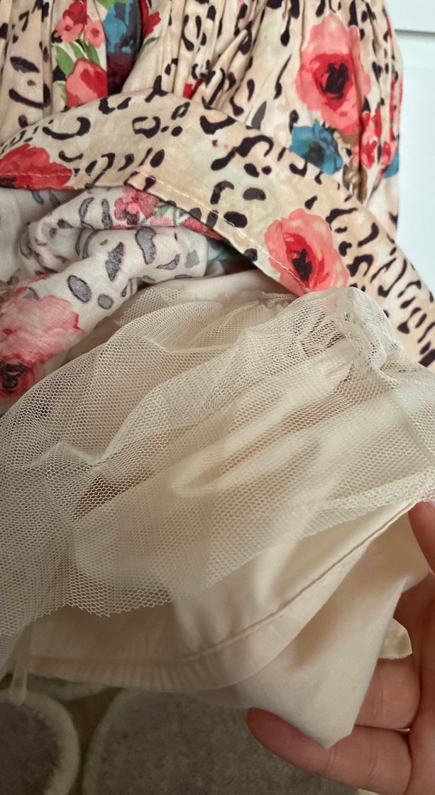 Bej Çiçek Desenli Kolsuz Kız Elbisesi - Görsel 2