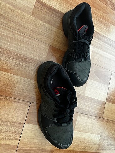 37,5 Beden Reebok Ayakkabi