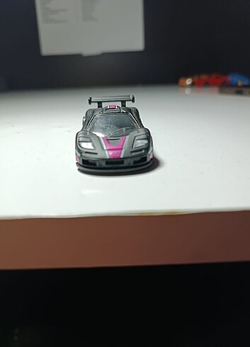  Beden MCLAREN F1 GTR NEON SPİDERS Serisi hotwheels