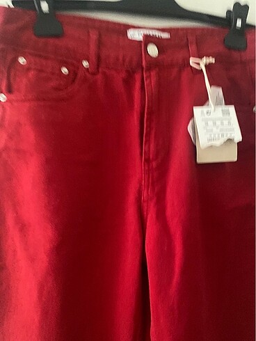 38 Beden kırmızı Renk Pull & Bear Kırmızı Jean Pantolon