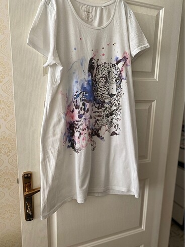 Aslan Desenli Tunik Bluz