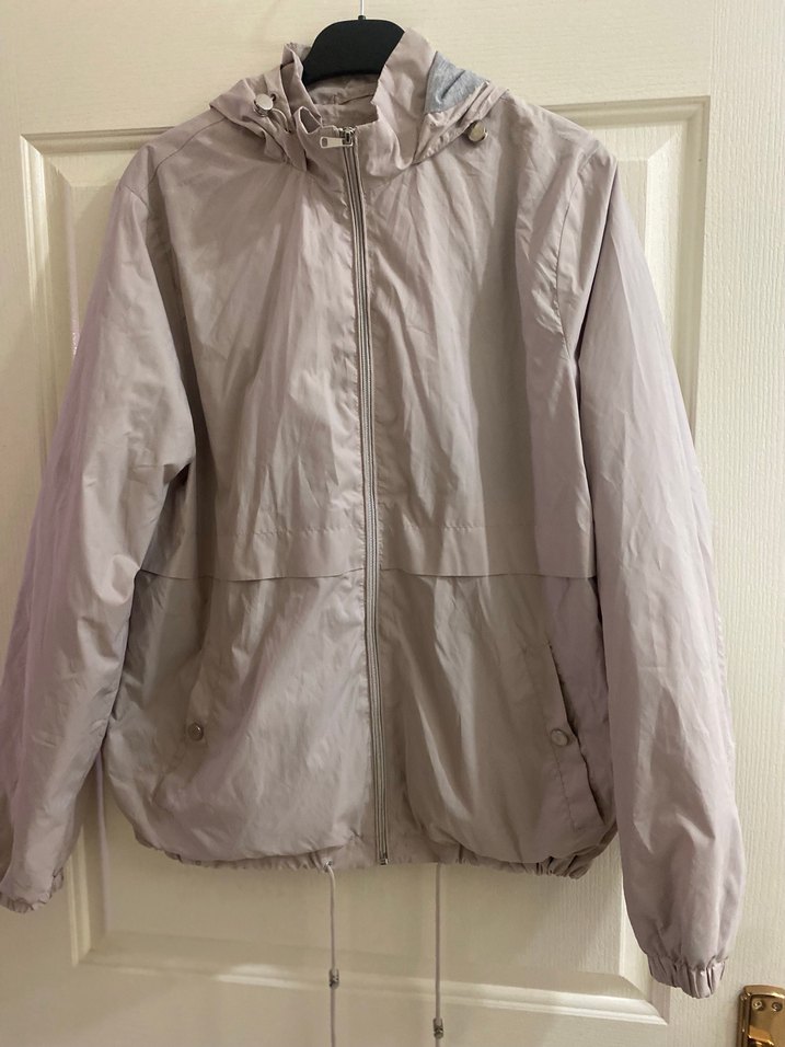 LCW Bej Kapüşonlu Yağmurluk - Görsel 3