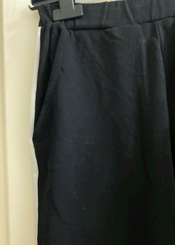 Siyah Baskılı Kapüşonlu Rahat Takım - Görsel 4