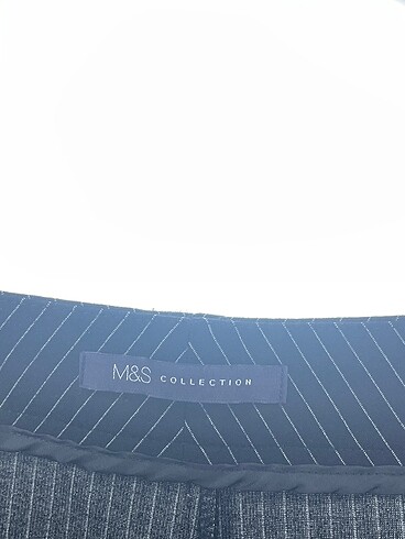 42 Beden siyah Renk Marks & Spencer Düz Kesim %70 İndirimli.
