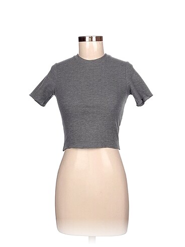 Diğer T-shirt %70 İndirimli.