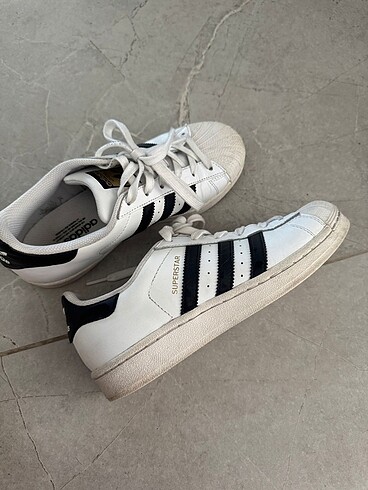Adidas Superstar