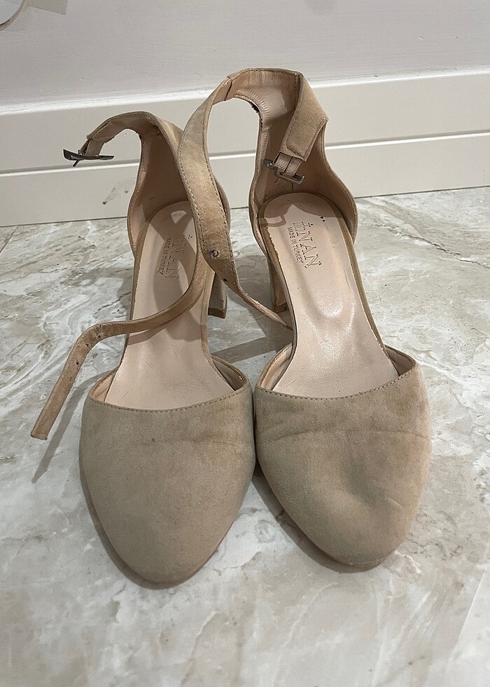 Topuklu ayakkabı - Görsel 2