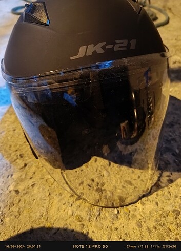 Motosiklet kaskı 2 TANE 
