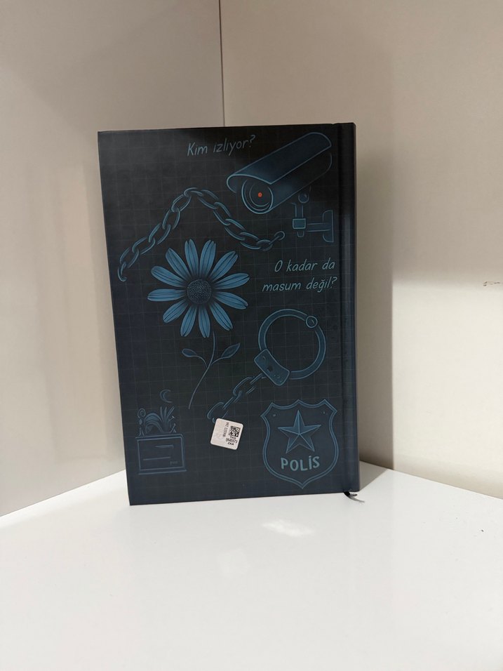 Geriye Sadece Karanlık Kaldı - Selin Solaris - Görsel 4