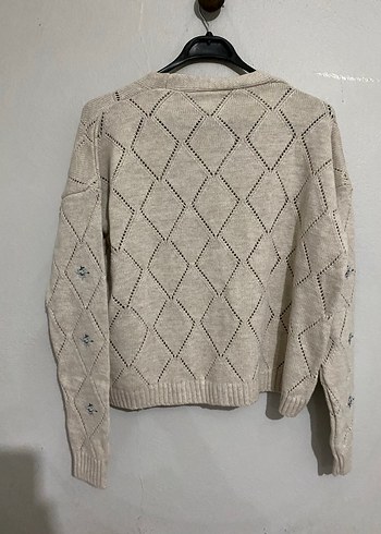 Delikli çiçekli triko kısa hırka - Görsel 4