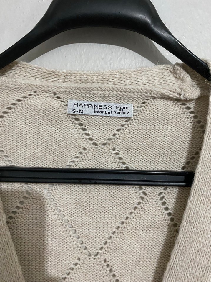 Delikli çiçekli triko kısa hırka - Görsel 3