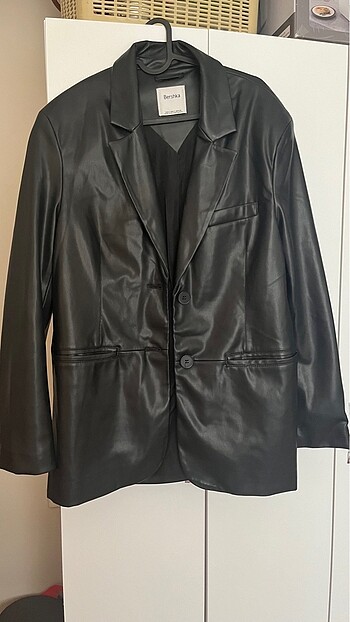 Bershka Kadın Deri Blazer