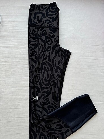 Under armour tayt