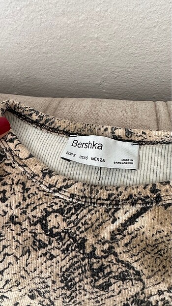 Bershka Bluzz