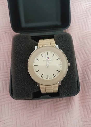 Tommy Hilfiger Kadın Bej Saat