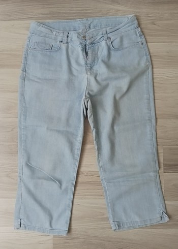 Buz Mavisi Midi Denim Kadın Pantolon Kapri