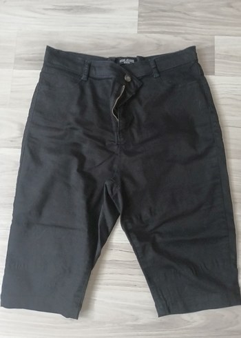 Siyah Midi Boy Bol Kesim Denim Şort