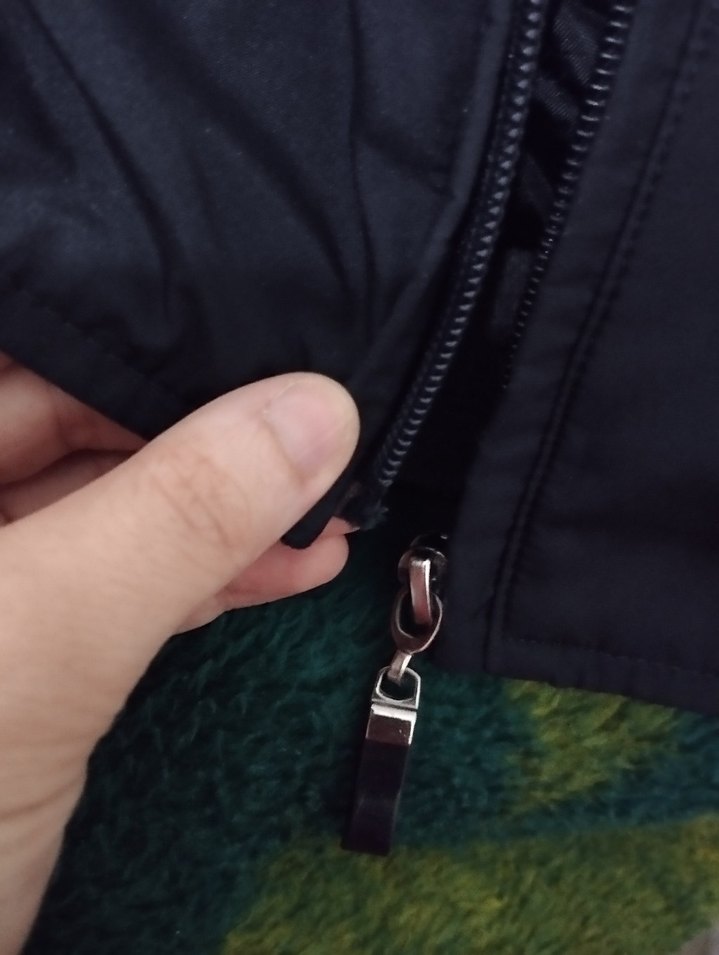 Mercedes Benz Gri Parlak Fermuarlı Rahat Kesim Ceket - Görsel 4