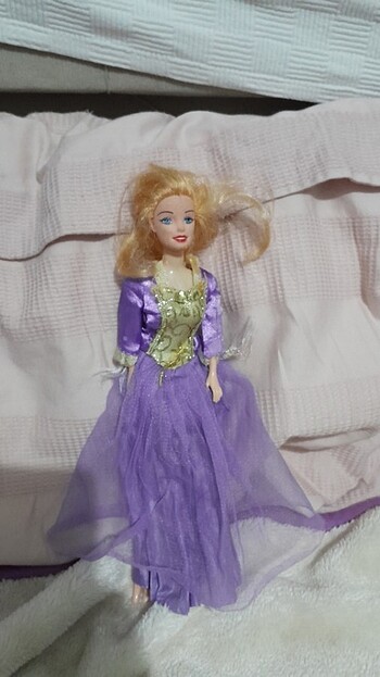 Barbie bebek 