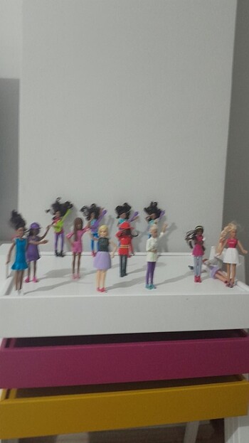 Barbie bebekler