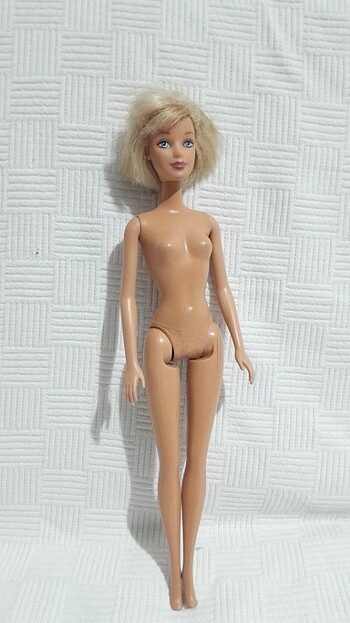 Barbie bebek 