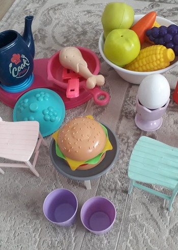 Beden Pastel Renkli Plastik Oyuncak Yemek Seti