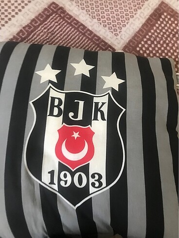 Orjinal lisanslı Beşiktaş yastığı