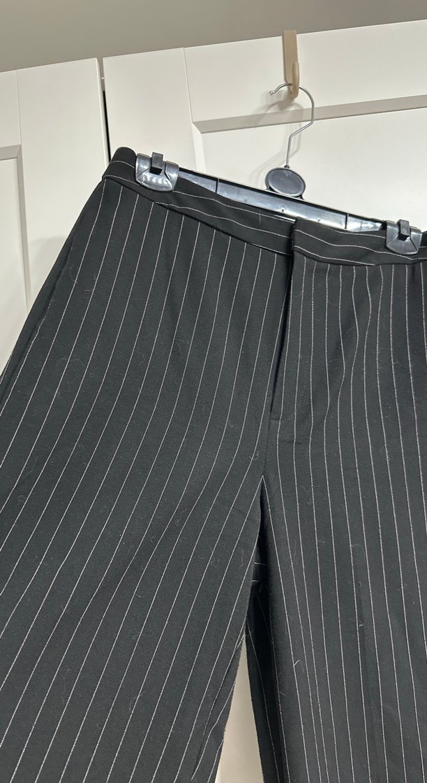 Çizgili Pilili Siyah Kadın Kumaş Pantolon - Görsel 2