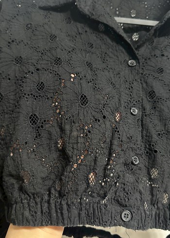 Düğmeli Siyah Nakışlı Uzun Kollu Gömlek - Görsel 2