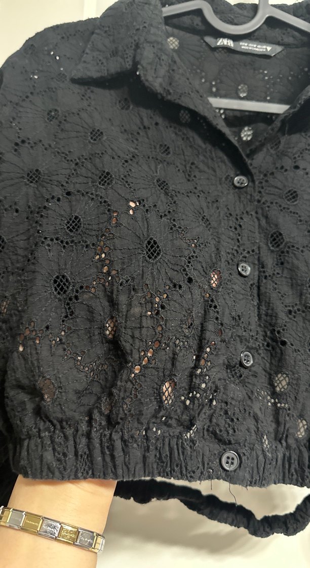 Düğmeli Siyah Nakışlı Uzun Kollu Gömlek - Görsel 2