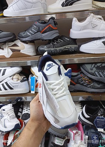 Nike Kadın Beyaz Spor Ayakkabı Velcro Bağcıklı
